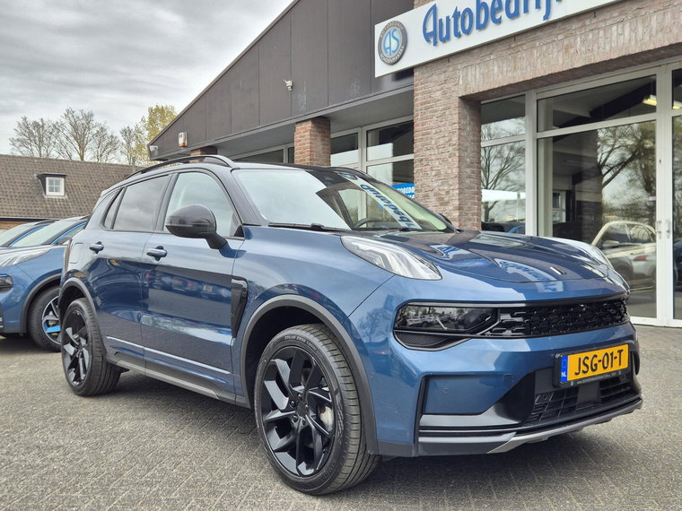 Vehicle Image 4