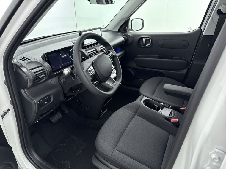 Vehicle Image 28