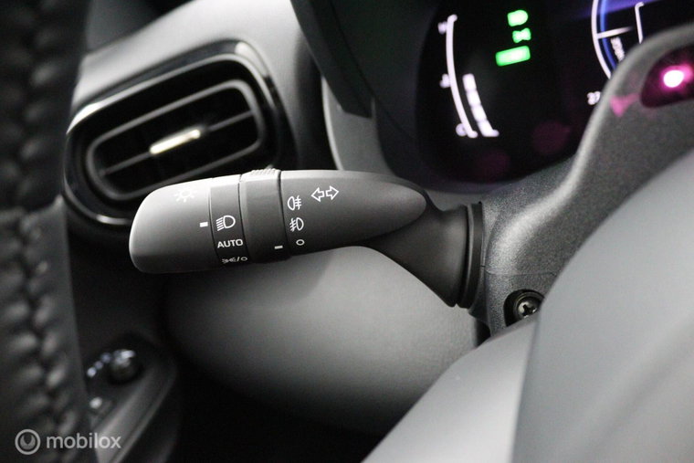 Vehicle Image 37