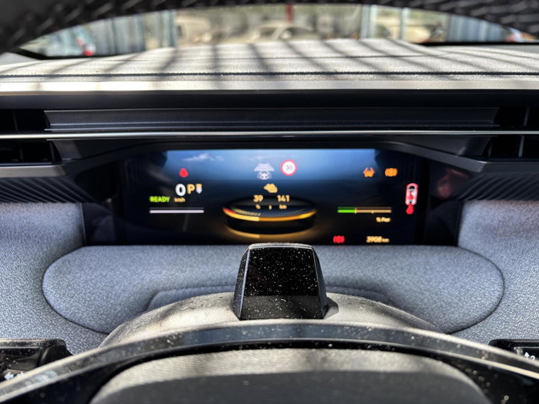 Vehicle Image 13