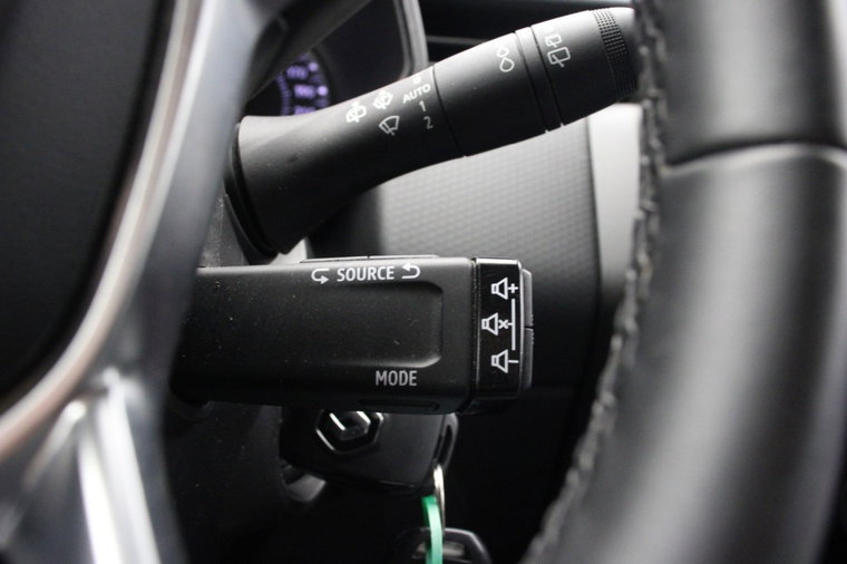 Vehicle Image 24