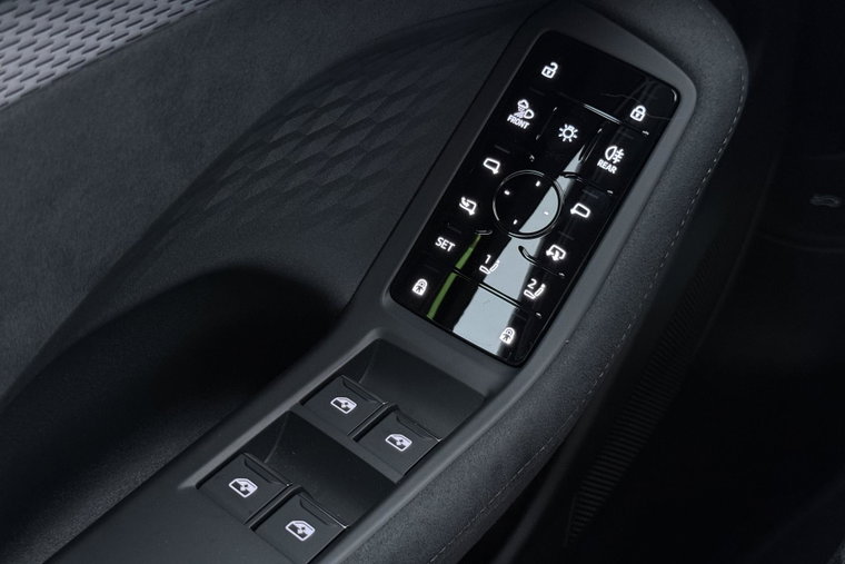 Vehicle Image 50