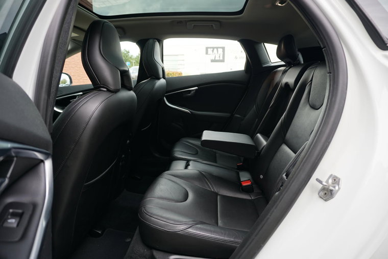 Vehicle Image 17