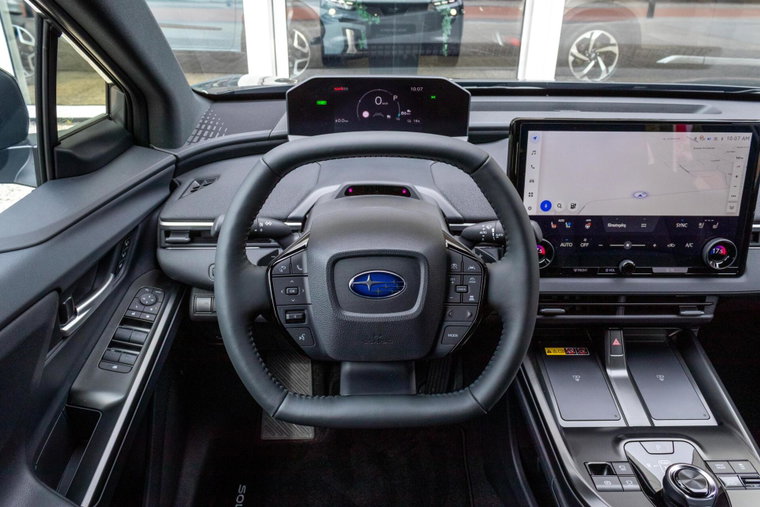 Vehicle Image 15
