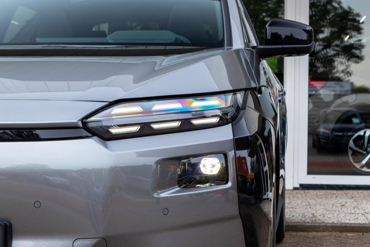 Vehicle Image 30
