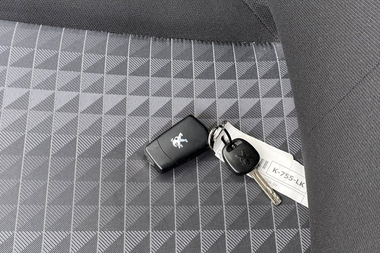 Vehicle Image 30