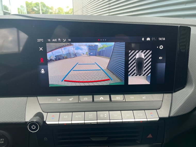 Vehicle Image 19