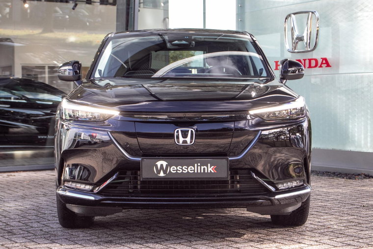 Vehicle Image 12