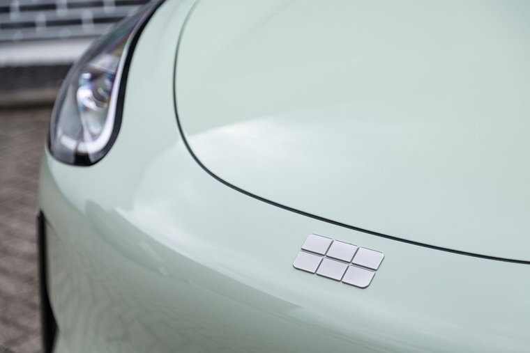 Vehicle Image 12