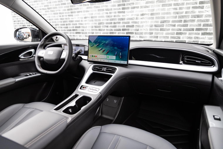 Vehicle Image 8