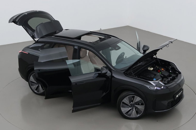Vehicle Image 6