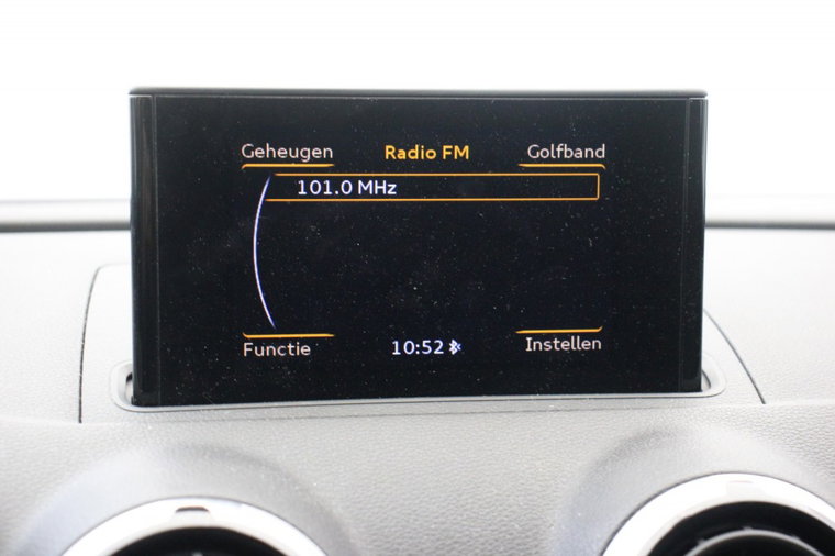Vehicle Image 26