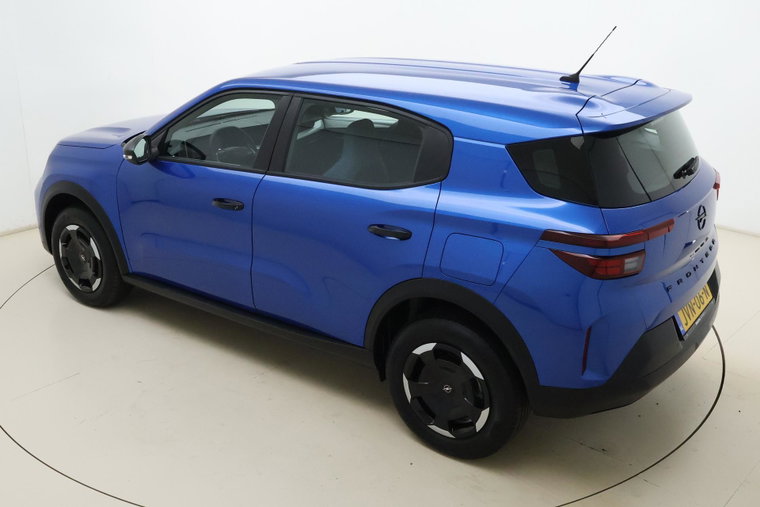Vehicle Image 4