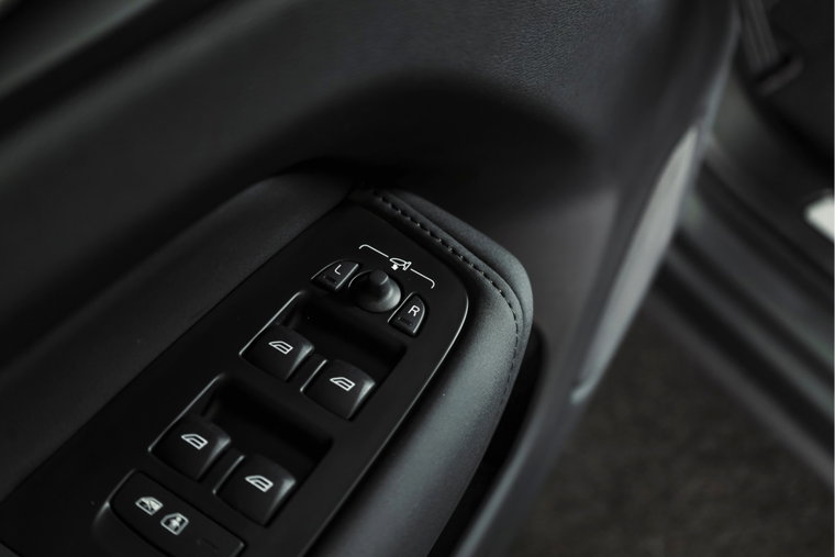 Vehicle Image 60