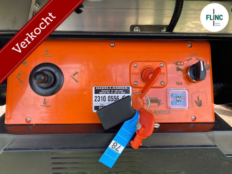Vehicle Image 11