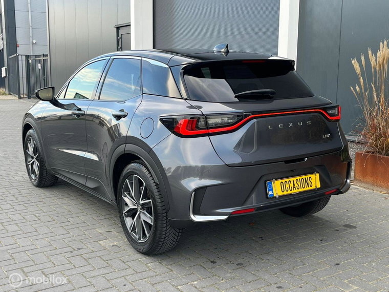 Vehicle Image 13