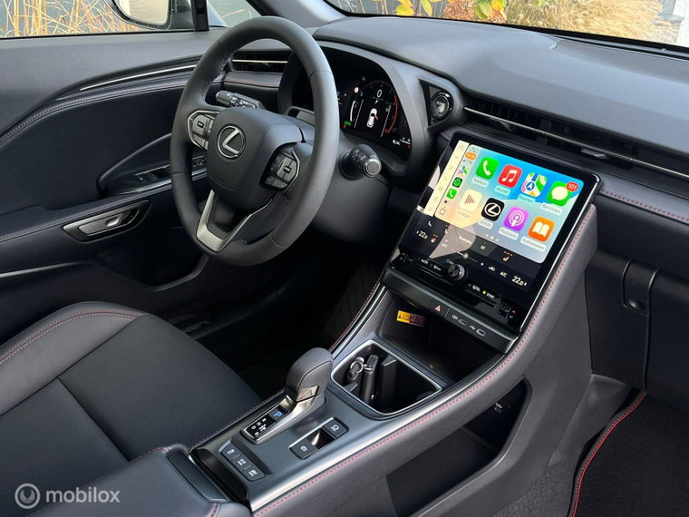 Vehicle Image 19