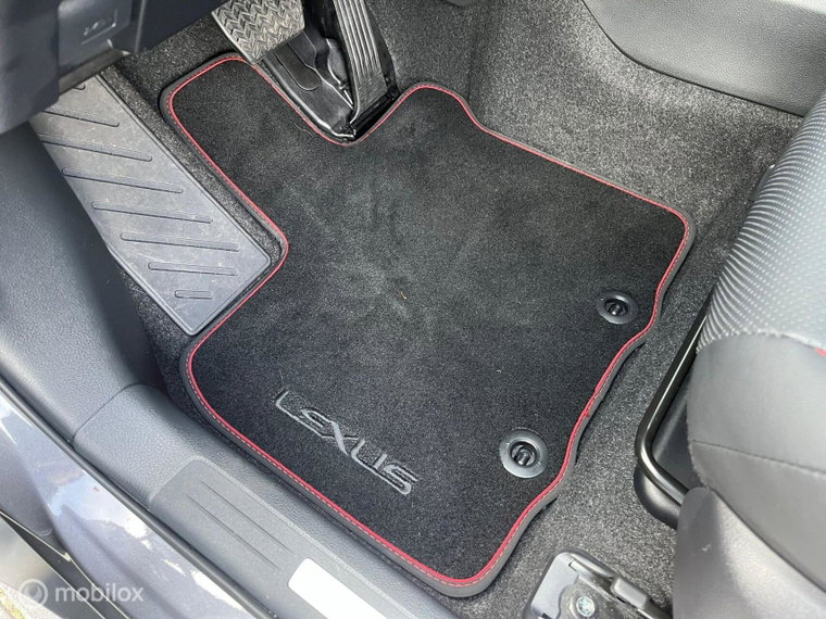 Vehicle Image 28