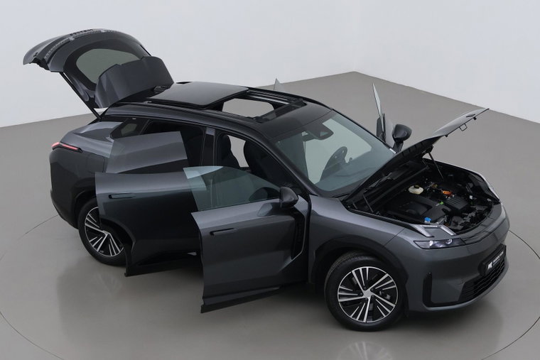 Vehicle Image 6