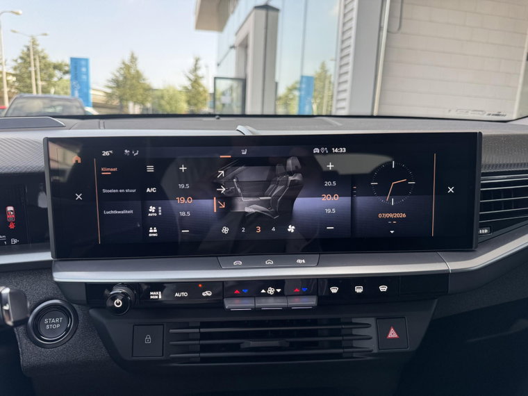 Vehicle Image 40