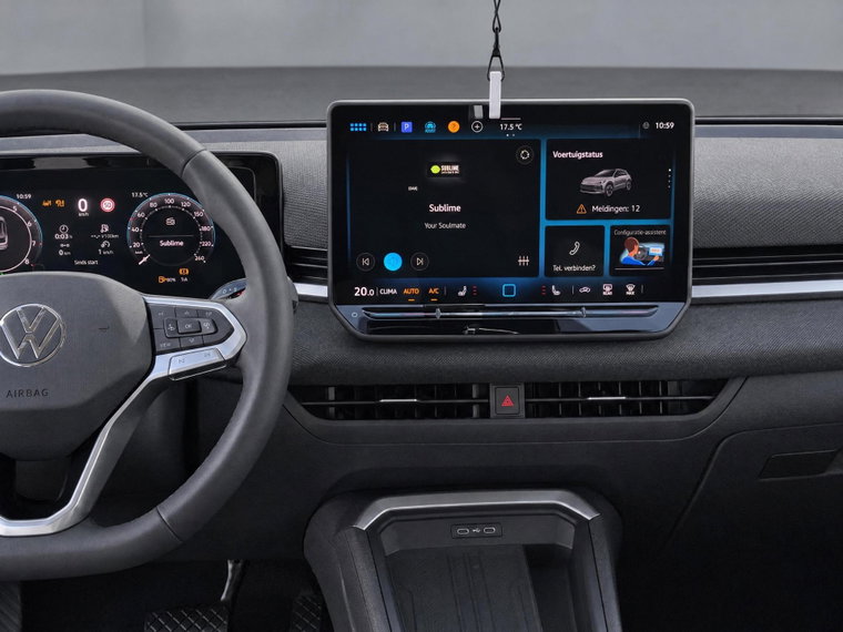Vehicle Image 12