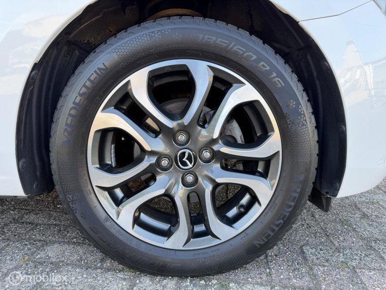 Vehicle Image 22