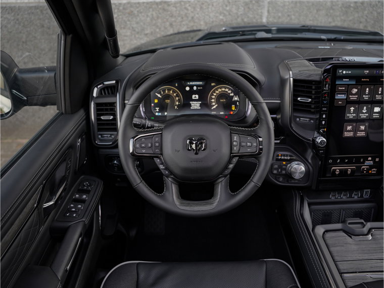Vehicle Image 36