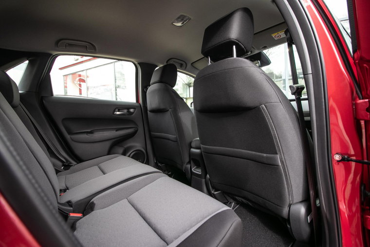 Vehicle Image 6