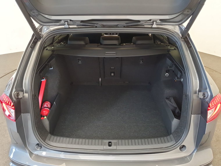 Vehicle Image 28