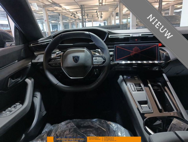 Vehicle Image 32