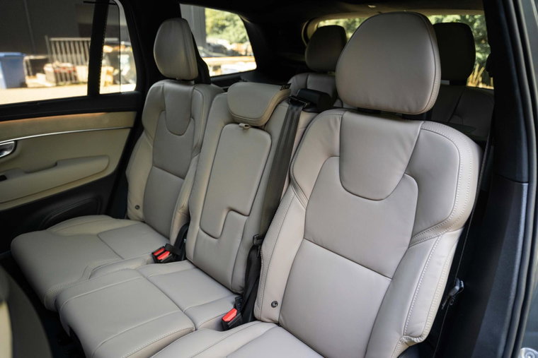 Vehicle Image 36