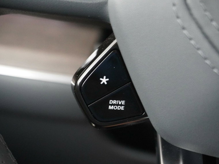Vehicle Image 40