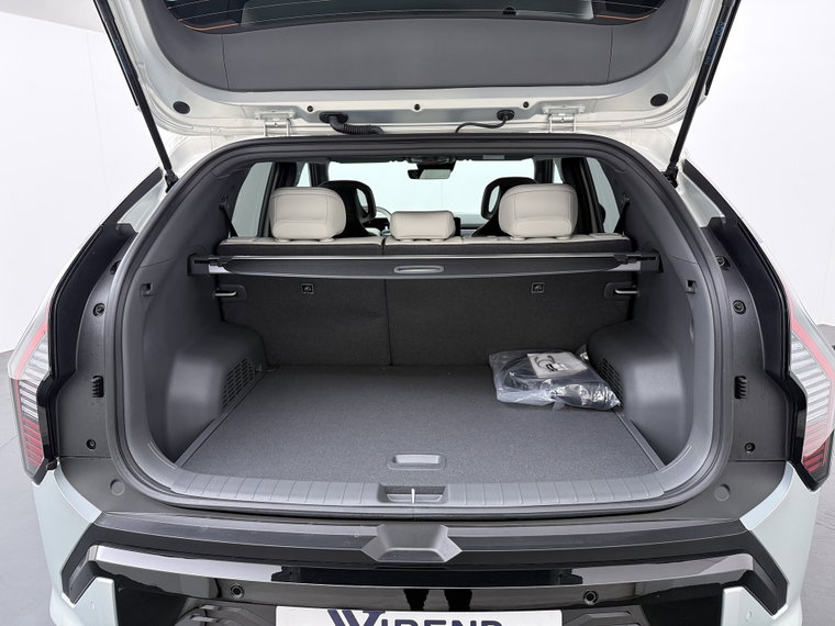 Vehicle Image 38