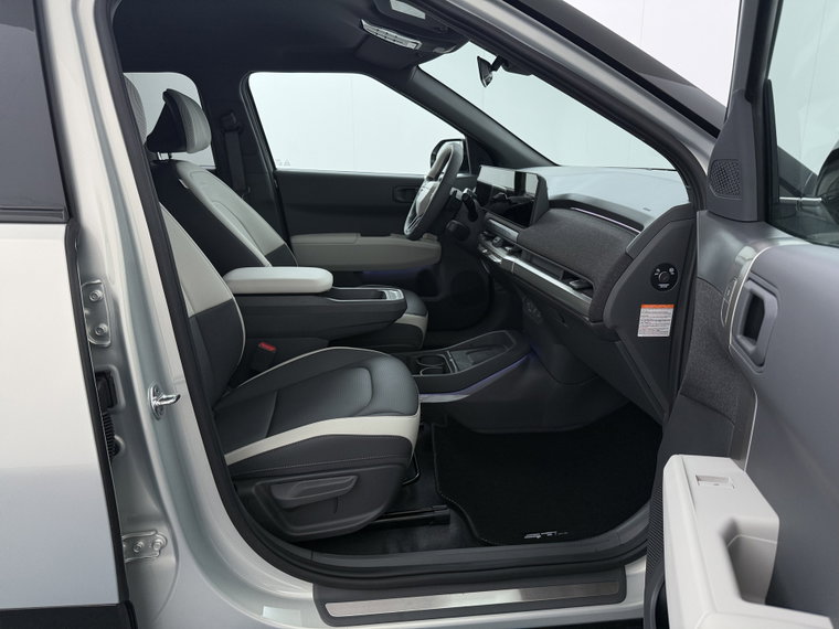 Vehicle Image 40