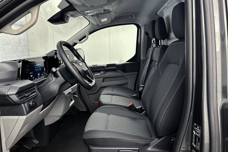 Vehicle Image 21