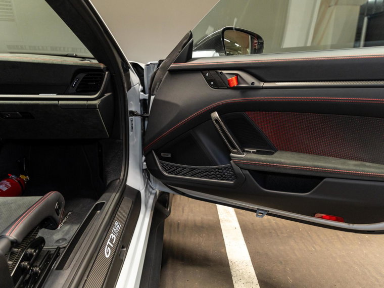 Vehicle Image 32