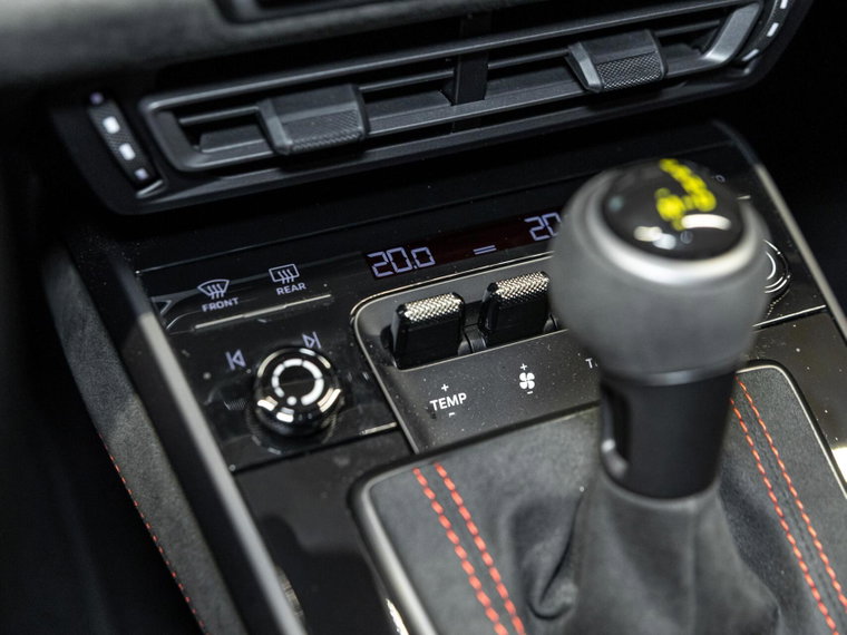 Vehicle Image 35
