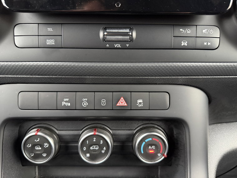 Vehicle Image 39