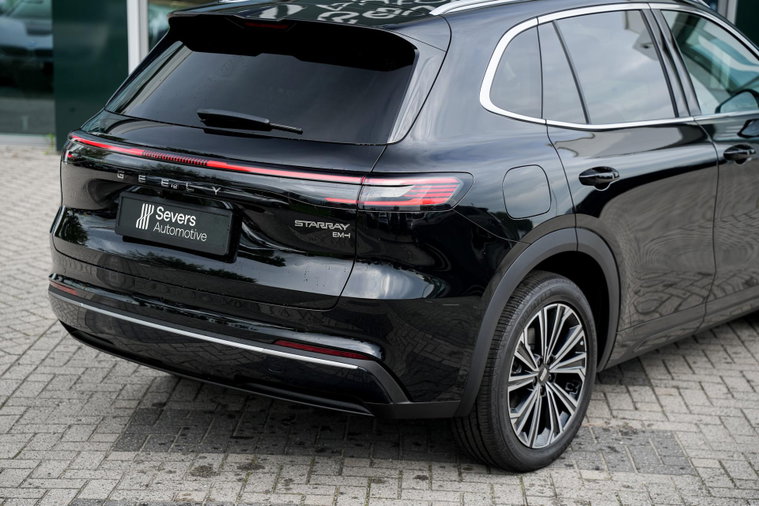 Vehicle Image 30
