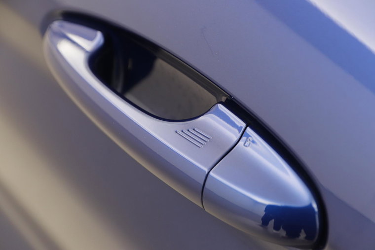 Vehicle Image 13