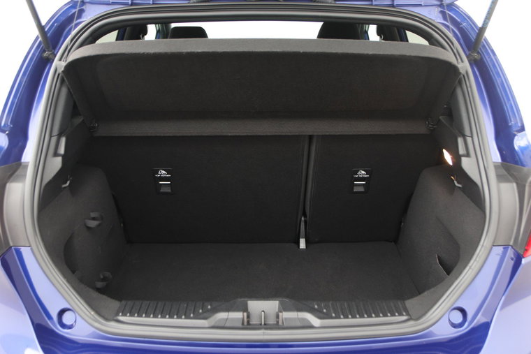Vehicle Image 38