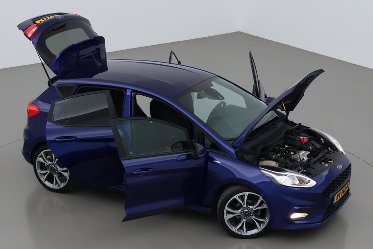 Vehicle Image 6