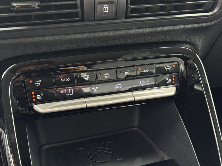 Vehicle Image 39