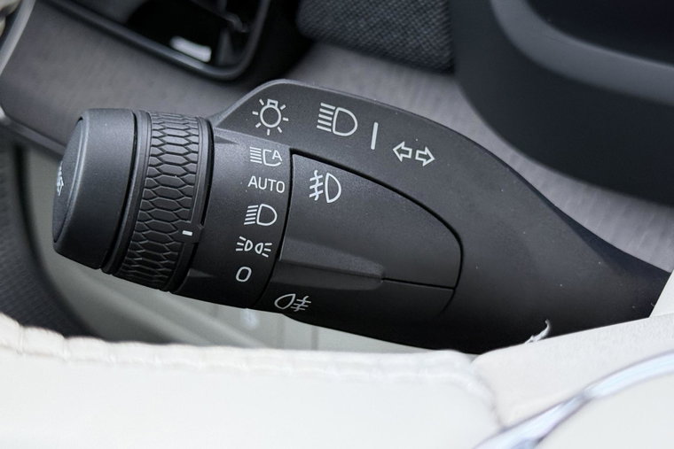 Vehicle Image 45
