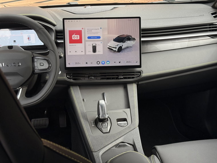 Vehicle Image 30