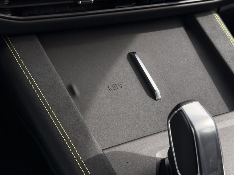 Vehicle Image 40