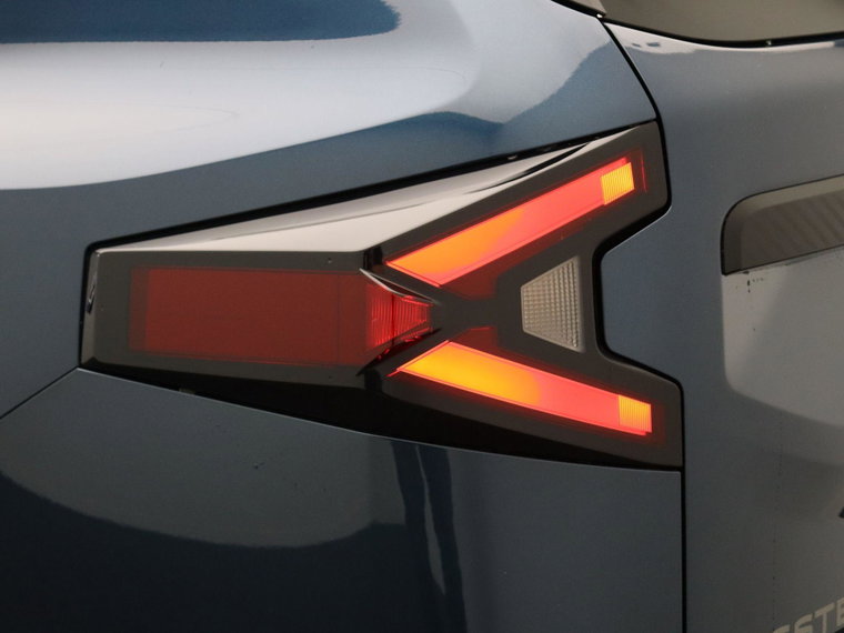 Vehicle Image 40