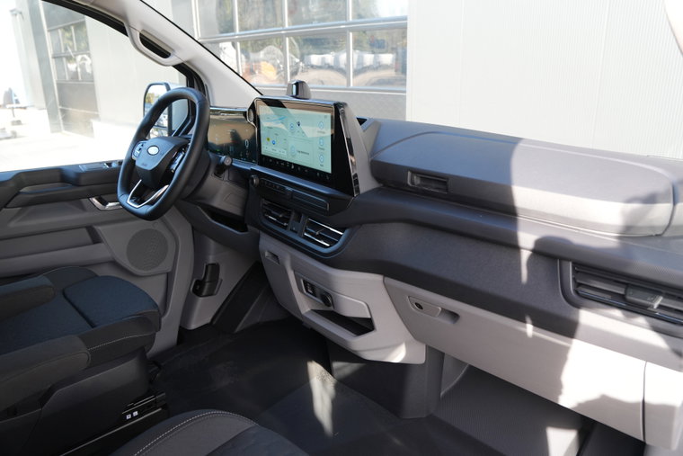 Vehicle Image 18