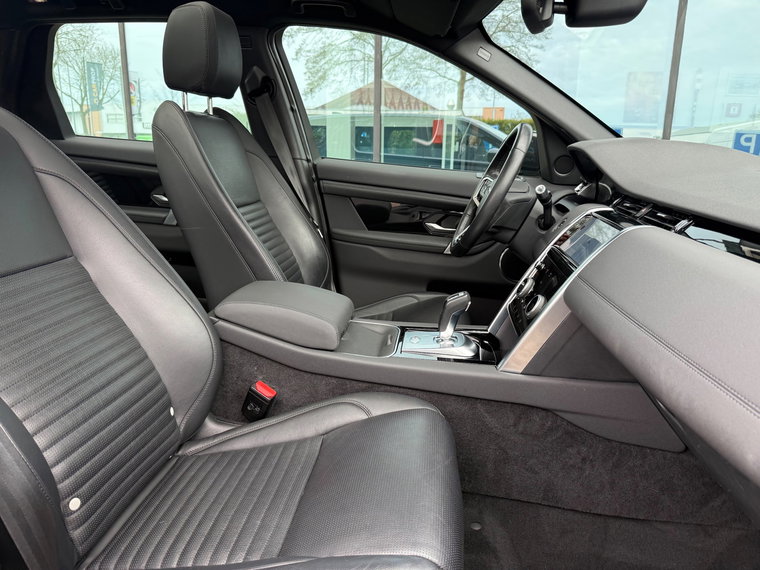 Vehicle Image 16