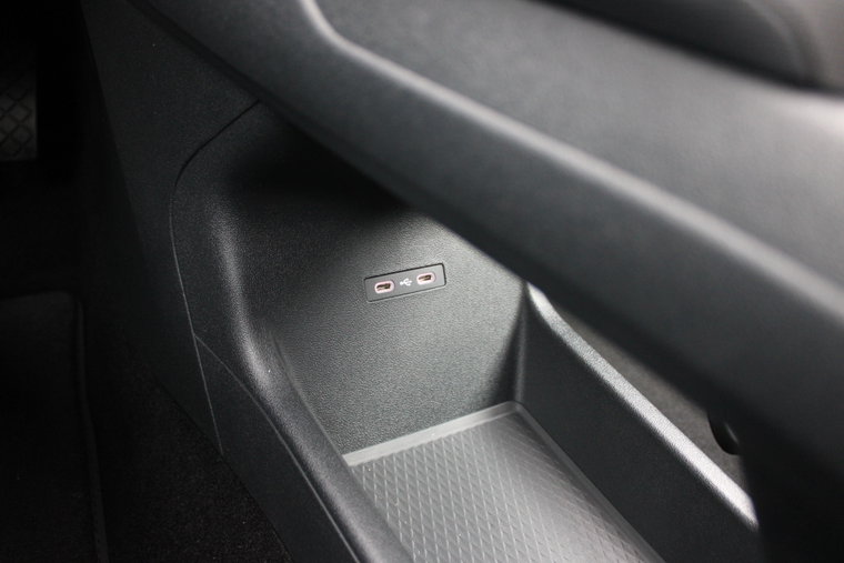 Vehicle Image 33